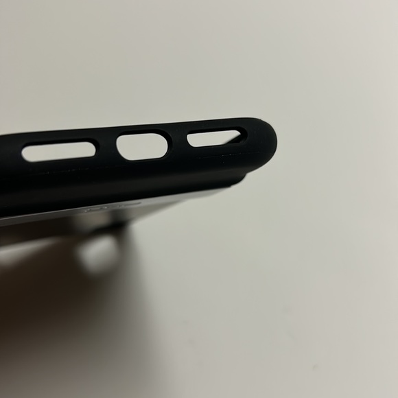 ESR - Apple iPhone Xs/X Phone Case - Black - Picture 5 of 9